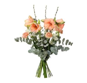 Bukett med aprikosa snittamaryllis, vide, nejlikor, prärieklockor och eukalyptus. Skicka blommorna med ett blomsterbud från Interflora!