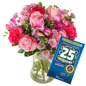 Morsdagsbukett med blandade blommor i rött och rosa. Plus en Sverigelott. Skicka med bud via Euroflorist!
