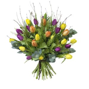 Påskbukett med tulpaner i blandade färger. Beställ ditt blomsterbud i Interfloras egen e-butik!